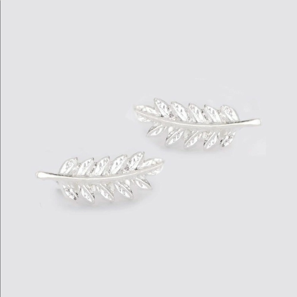 • Yara • Leaf Ear Climbers - Picture 2 of 3
